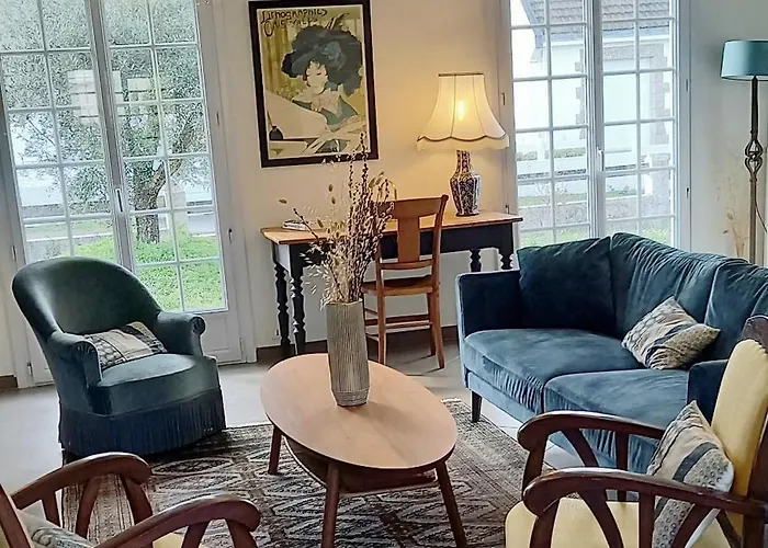 Holiday home Maison 10 Personnes A 10 Minutes A Pieds De La